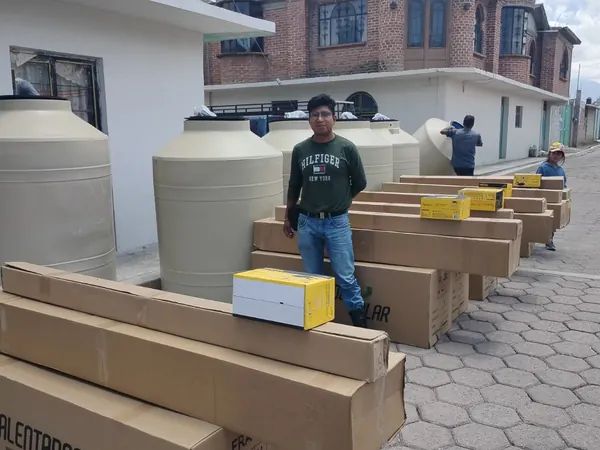 Depósitos y equipo de distribución en exterior