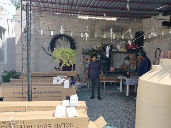 Espacio de trabajo con equipamiento y materiales